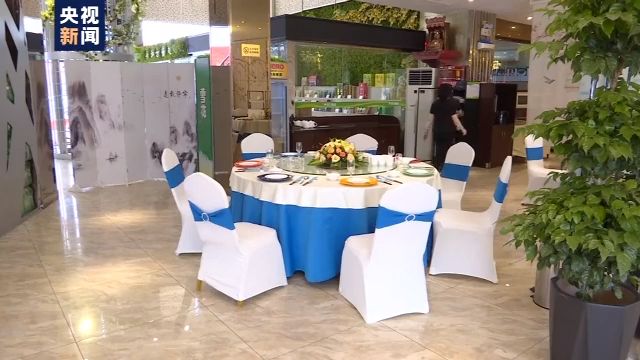 武汉餐饮业逐步恢复堂食 顾客就餐前须进行扫码测体温