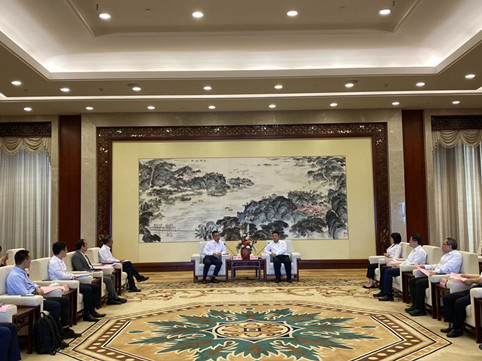 中欧协会副理事长潘锋率队赴无锡市调研座谈