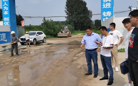 迎国家卫生城市复审 建筑工地不达标将停工整改