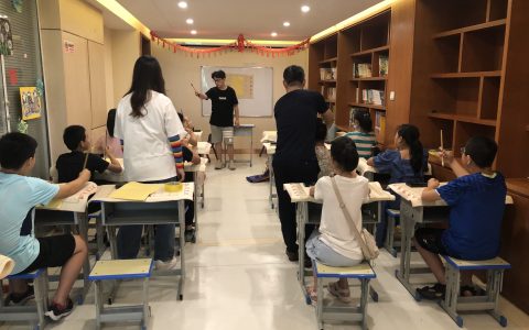 传承中华文明·打造墨香社区 ——惠济区新城街道金河社区2020年书法夏令营开课啦