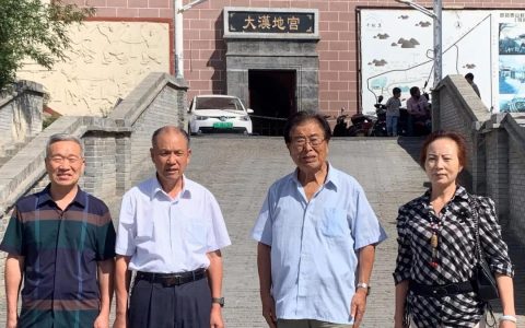 河南省儒学文化促进会王廷信一行走进“河南省德孝示范村”新郑泰山村