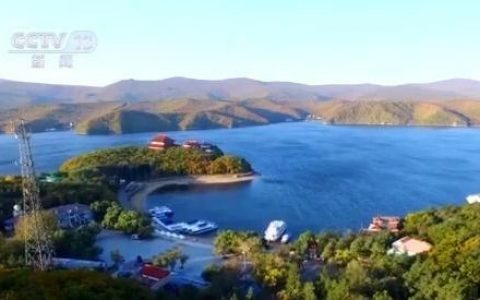 探亲+旅游 国庆假期第二天全国铁路客流持续高位运行