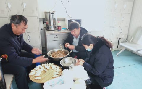 郑州公交人奉献精神“爱心饺子宴”