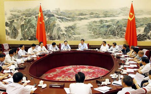 中共中央政治局召开会议 习近平主持