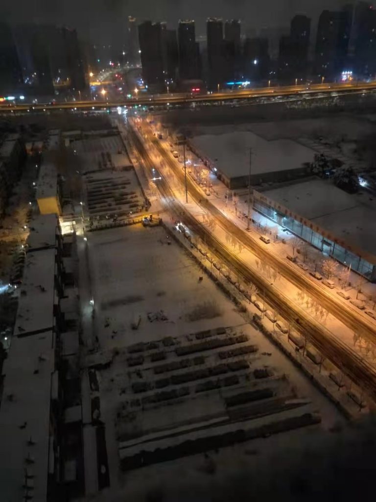 汪太银:  郑州真的下雪了