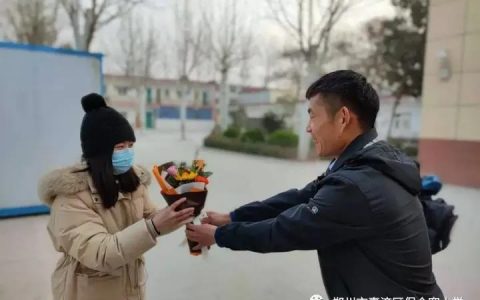 自制手工艺品，美丽处处绽放——保合寨小学妇女节活动