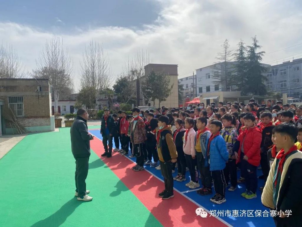 预防踩踏 安全成长——保合寨小学防踩踏应急疏散演练