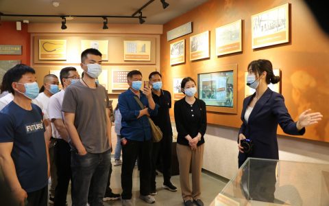 重温红色记忆 传承革命精神——新城街道办事处在二七纪念塔开展党史学习教育主题活动