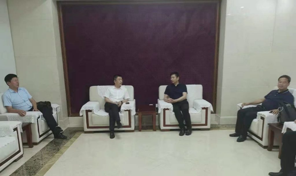 中欧协会驻河南办事处主任钱红伟一行到遂平县考察交流