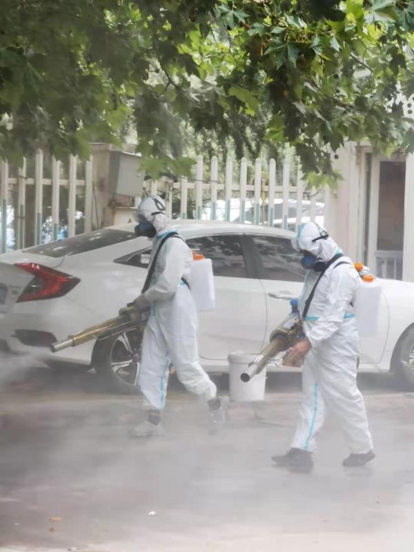 汛情过后的新城街道：清淤消杀紧张进行 民众重拾生活信心