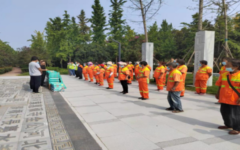 大河路街道开展“情满中秋，心系环卫”慰问活动