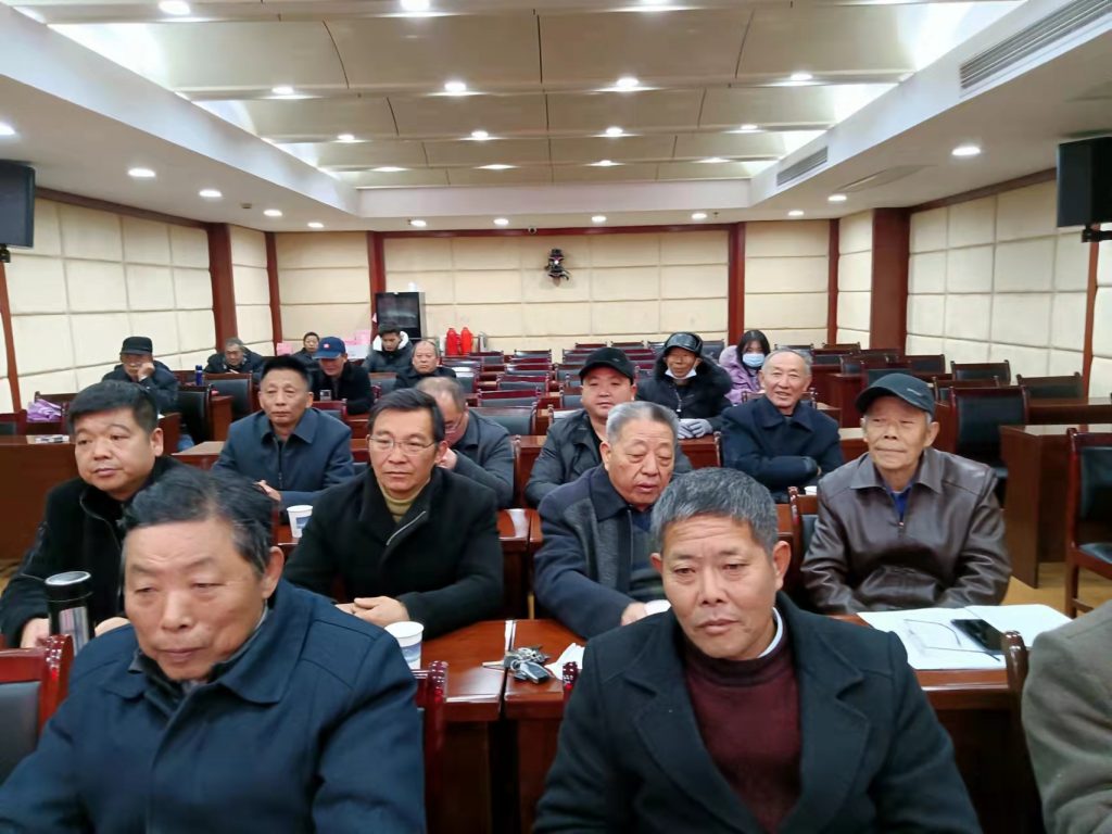 新中国第三轮江西省《万年县志》氏族编初审釆编员座谈会记事