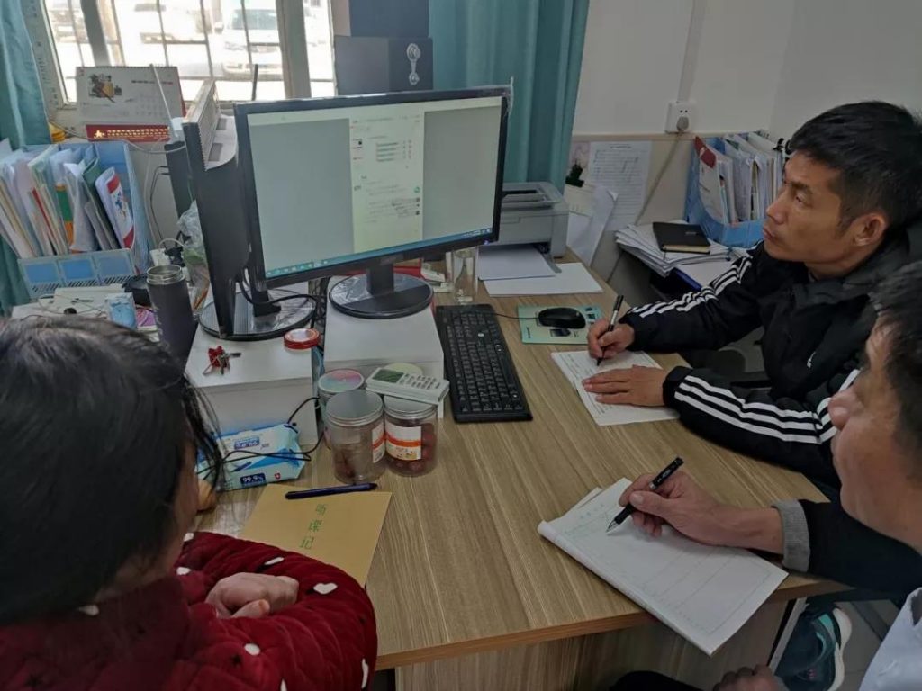 严把食堂安全关  营造健康美校园