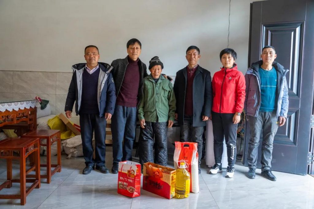 年终慰问送关怀，岁寒情深暖人心——婺源县吴芮文化研究会年终慰问活动