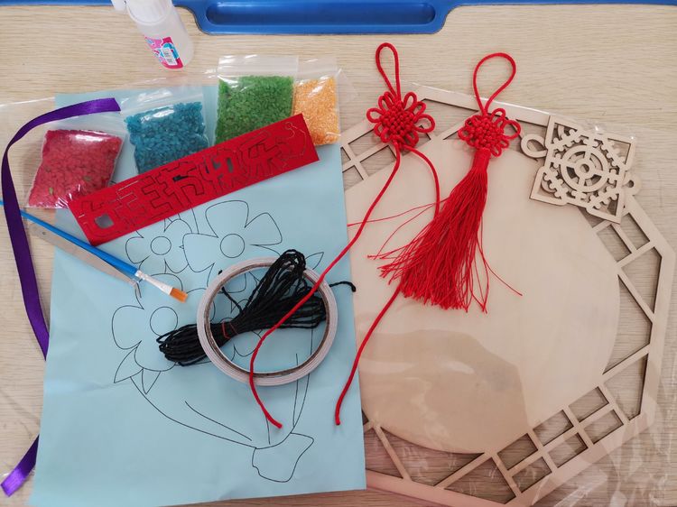 幸福三八节，感恩三月情——保合寨小学“三·八”手工活动纪实
