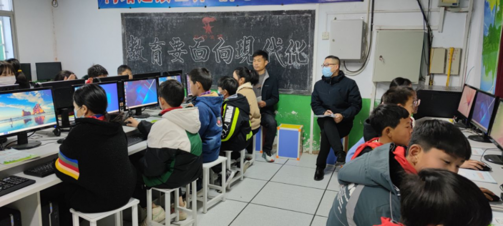 聚焦教研，指导提升——惠济区信息中心领导到保合寨小学调研指导工作
