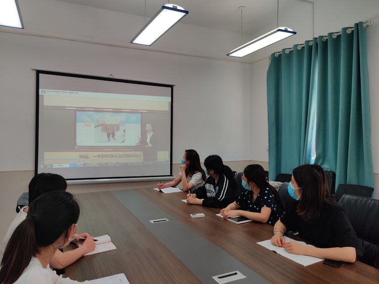 强“内功”，促成长——保合寨班主任培训活动