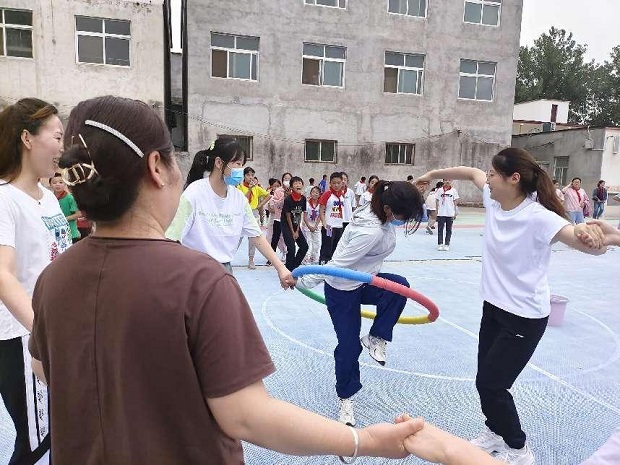 合作共赢 快乐你我——保合寨小学趣味运动会