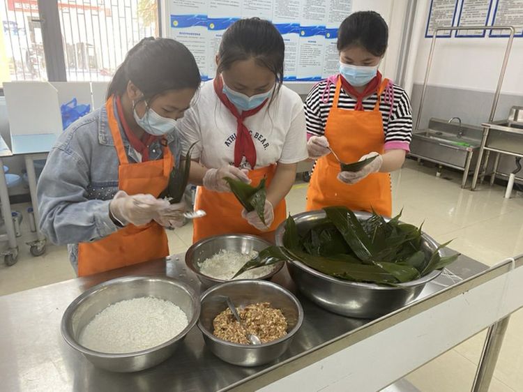 技能淬炼成长 实践创造幸福——保合寨小学劳动技能比赛（三）