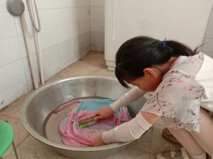 家务我来做 争当小能手——保合寨小学劳动实践活动