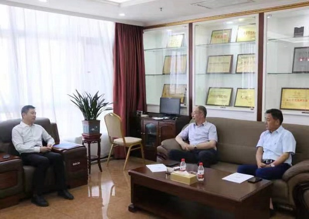 中欧协会郑州办事处主任钱红伟莅临河南省一建举行商务洽谈