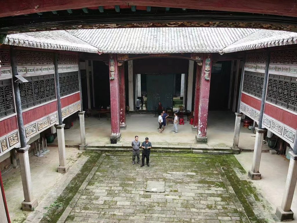 赣东北鄱阳县谢家滩镇鸡峰桥头村吴氏祠堂记