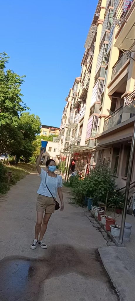 幸福社区党员干部暨志愿者在行动