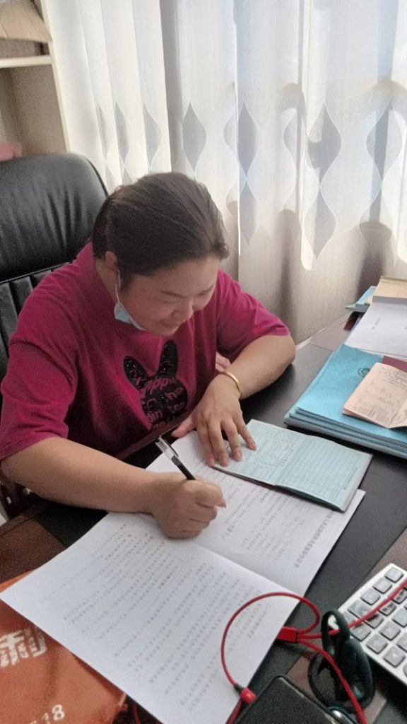 社区一盏灯 话幸福社区——记万年县幸福社区七朵金花绽放
