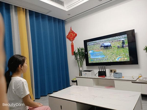 奋斗成就梦想 理想照耀未来