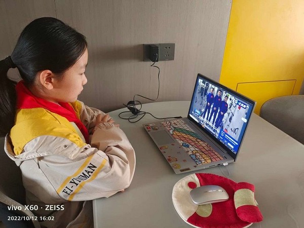 天地共播一粒种——保合寨小学观看“天宫课堂”第三课
