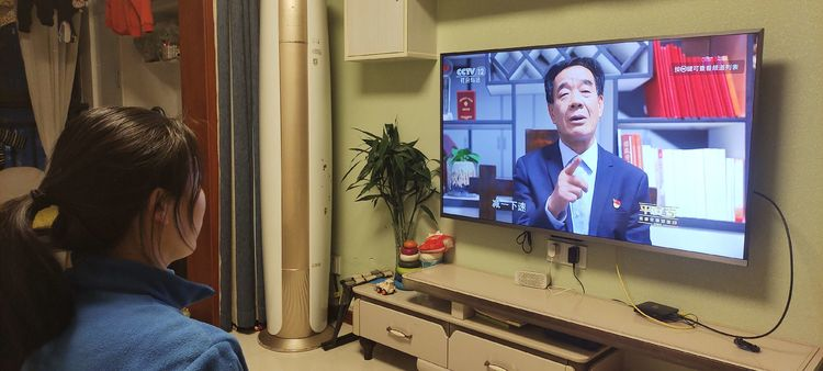 文明守法 平安回家<br>——保合寨小学组织观看2022《平安行》特别节目