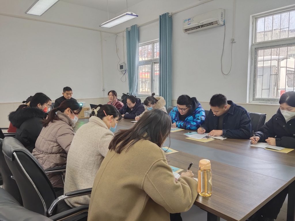 “兔”飞猛进 砥砺前行——保合寨小学新学期工作部署会