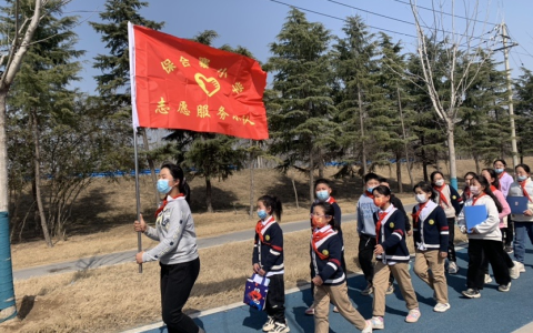 保合寨小学学雷锋系列活动（二）——走进敬老院，尊老敬老