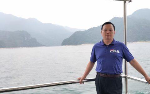 游千峡湖