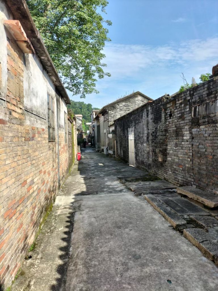 走进中山