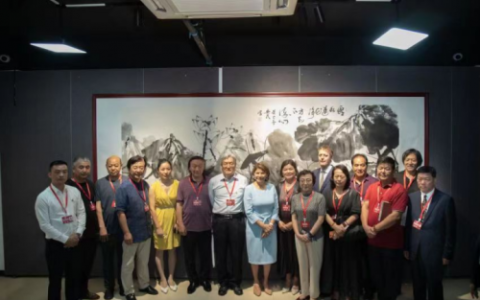 文化共筑心灵之路 | 中国与世界共同发展 艺术家与总统走进美术馆