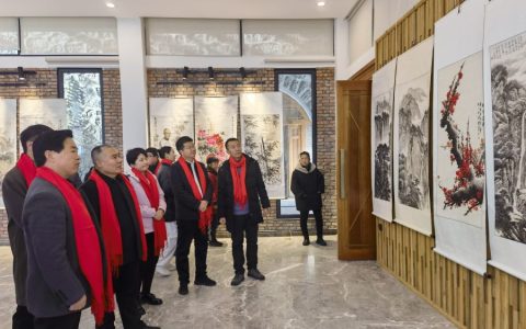 登封市中岳街道举办首届乡村艺术展喜迎新年