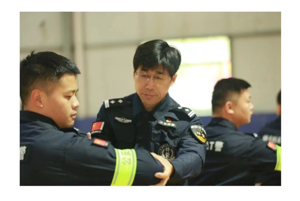 万年公安 • 风采录 | 张华：心存正义，坚定了当警察的心