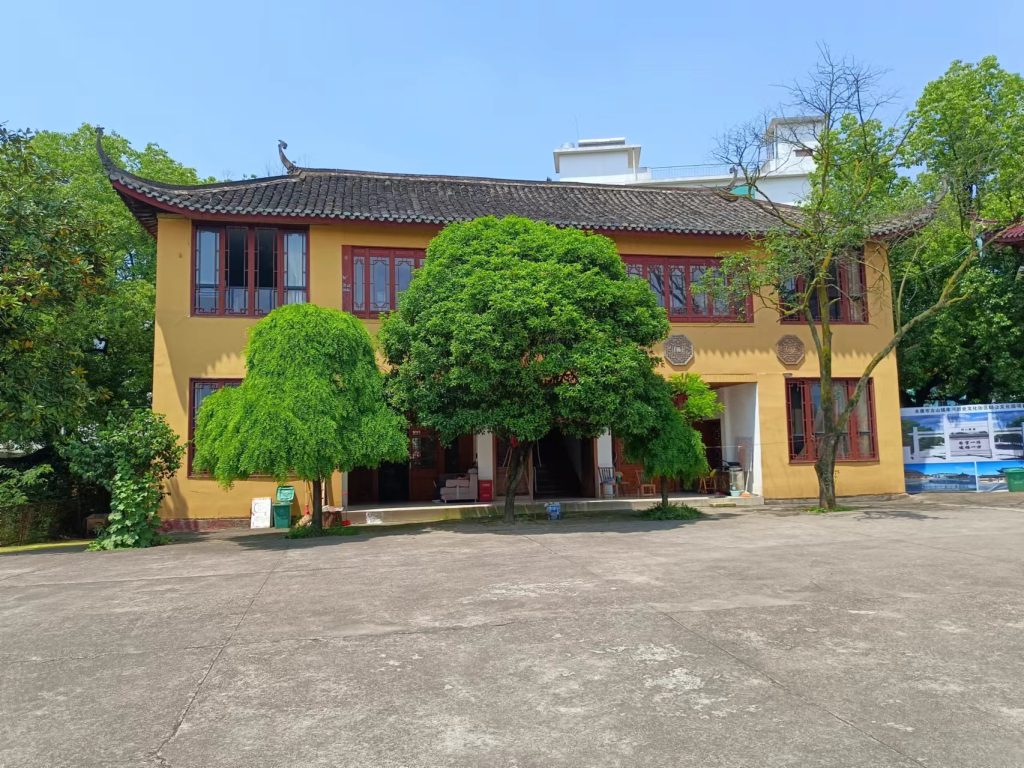 道教文化底蕴孕育下的胡公精神——浙江永康古镇胡库村方岩山上胡则庙记