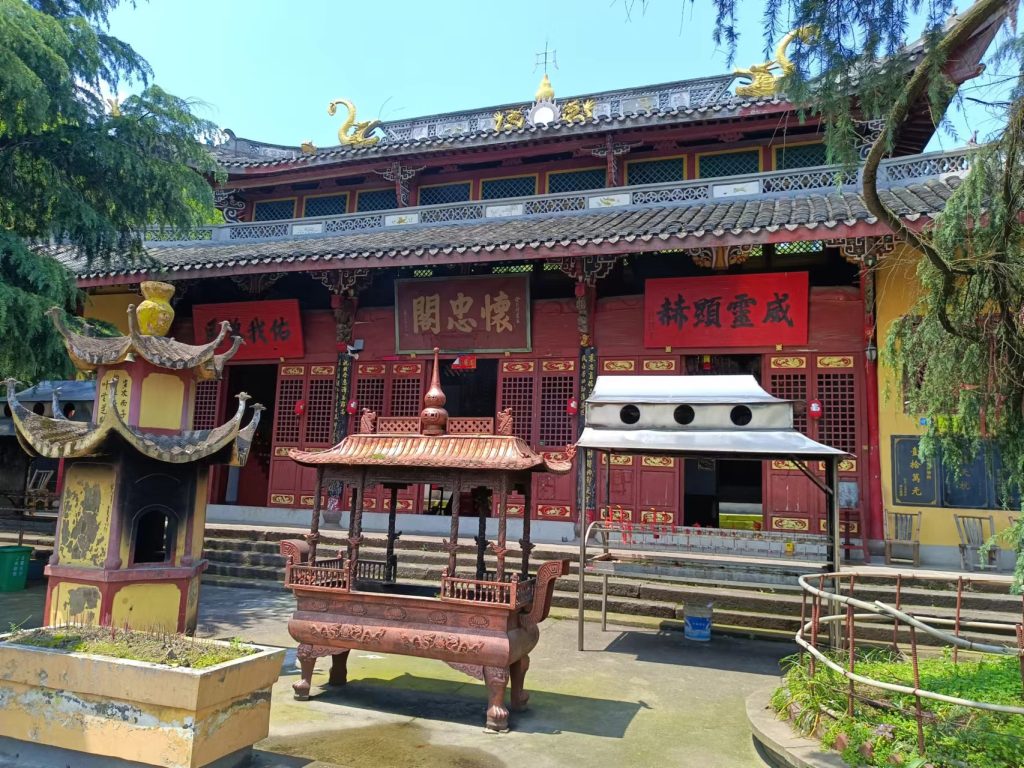 道教文化底蕴孕育下的胡公精神——浙江永康古镇胡库村方岩山上胡则庙记
