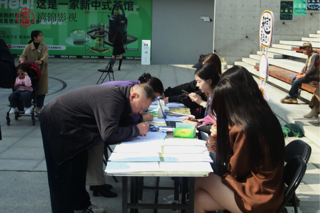横屏网剧《我从黑中走来》在洛阳举办大型海选活动